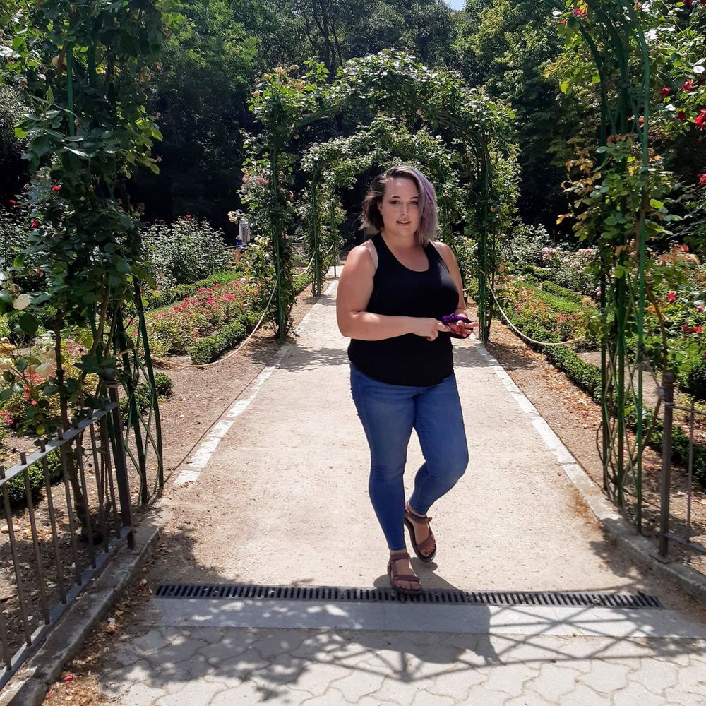 Meet your Posher, Holly